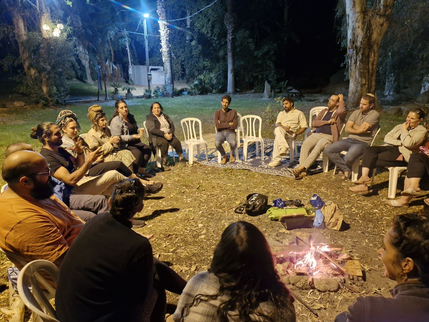 מעגל שיח סביב המדורה